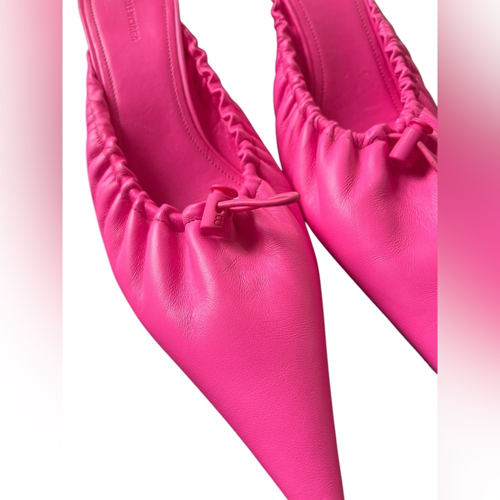 Balenciaga Women’s Knife Scrunch Mule 37 Neon Pink Low Heel Napa Leather FLAWED - Picture 4 of 11